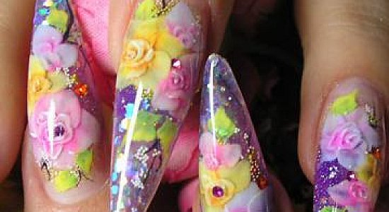 Весенний цветотип. Какой рисунок на ногтях выбрать? 