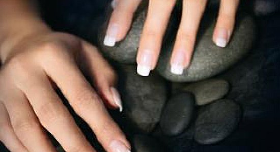 Коррекция искусственных ногтей Коррекция искусственных ногтей