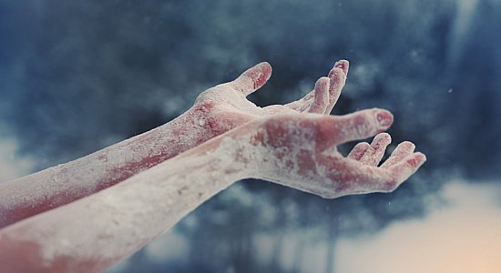 Правильный уход за руками в зимнее время Правильный уход за руками в зимнее время