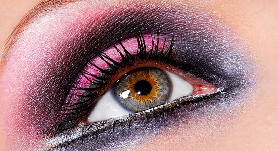 Скрываем недостатки глаз: хитрости макияжа Скрываем недостатки глаз: хитрости макияжа
