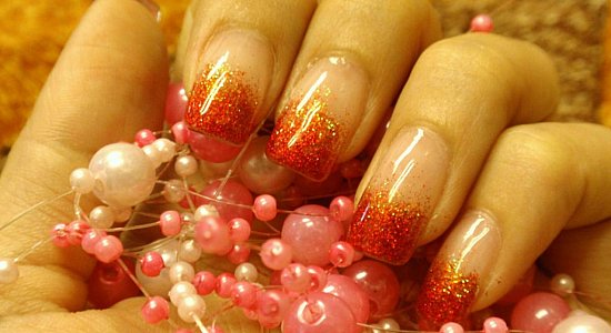 Акрил и женские ногти Акрил и женские ногти