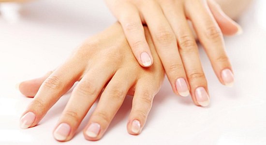 Как вылечить травму ногтя на руке? Как вылечить травму ногтя на руке?
