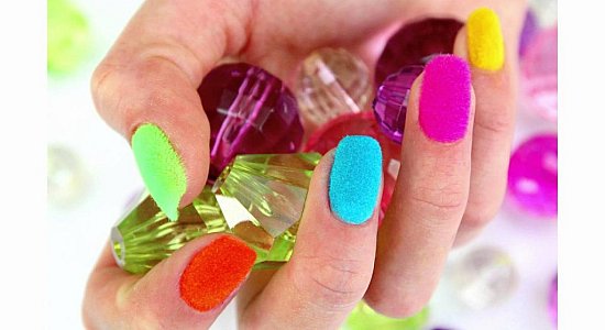 Необычные лаки для ногтей Необычные лаки для ногтей