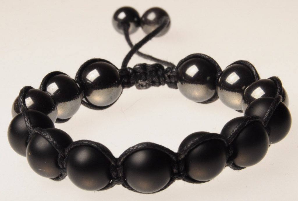 Ожерелье шамбала своими руками. Шамбола это. Шамбола это. Тройной браслет шамбала. Браслет шамбала джеверли.